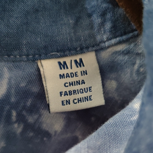 Tommy Bahama Ocean Blue Casual Shirt - Picture 3 of 4